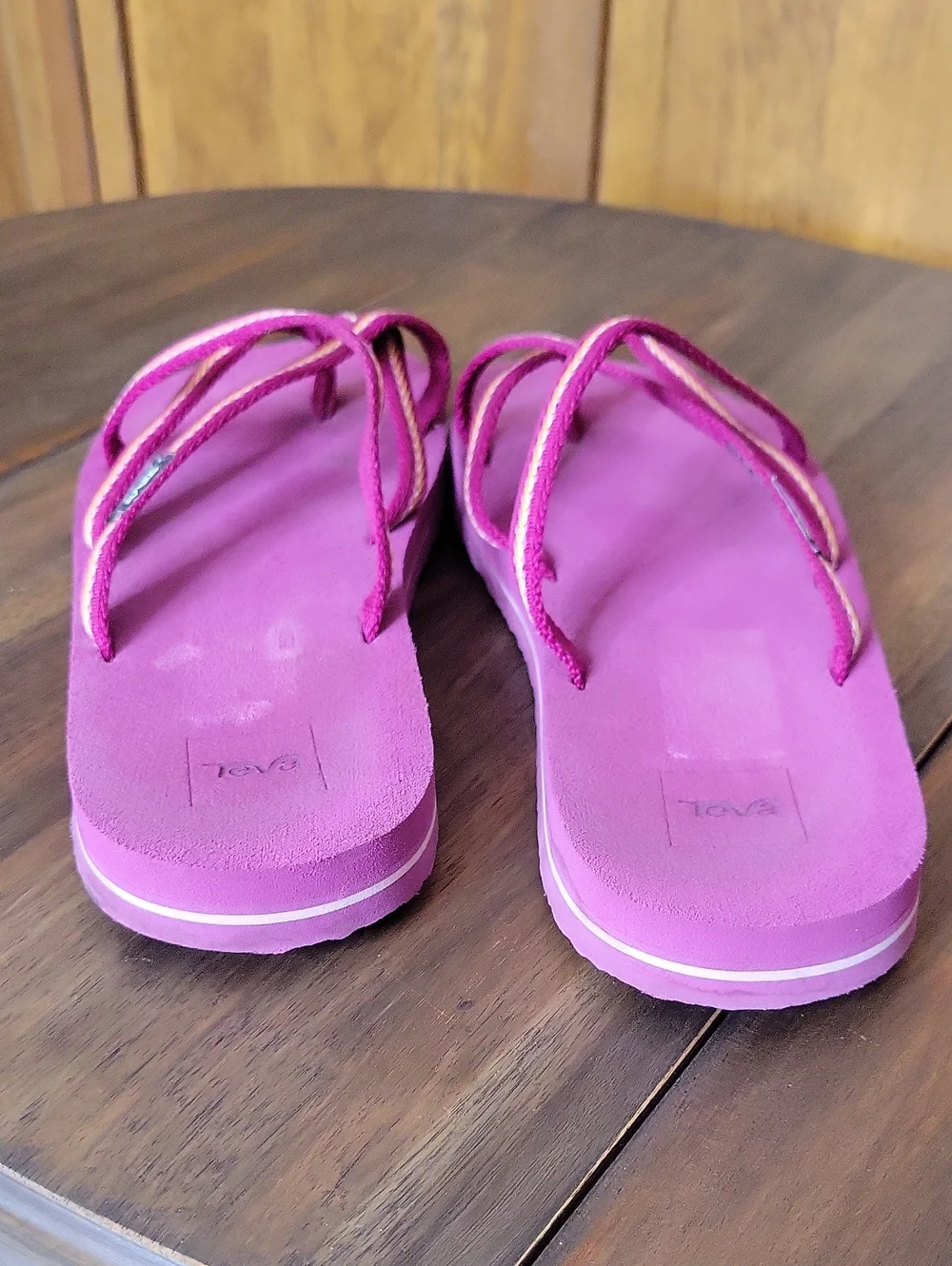 Teva Olowahu Sandals Flip Flops Sz 8